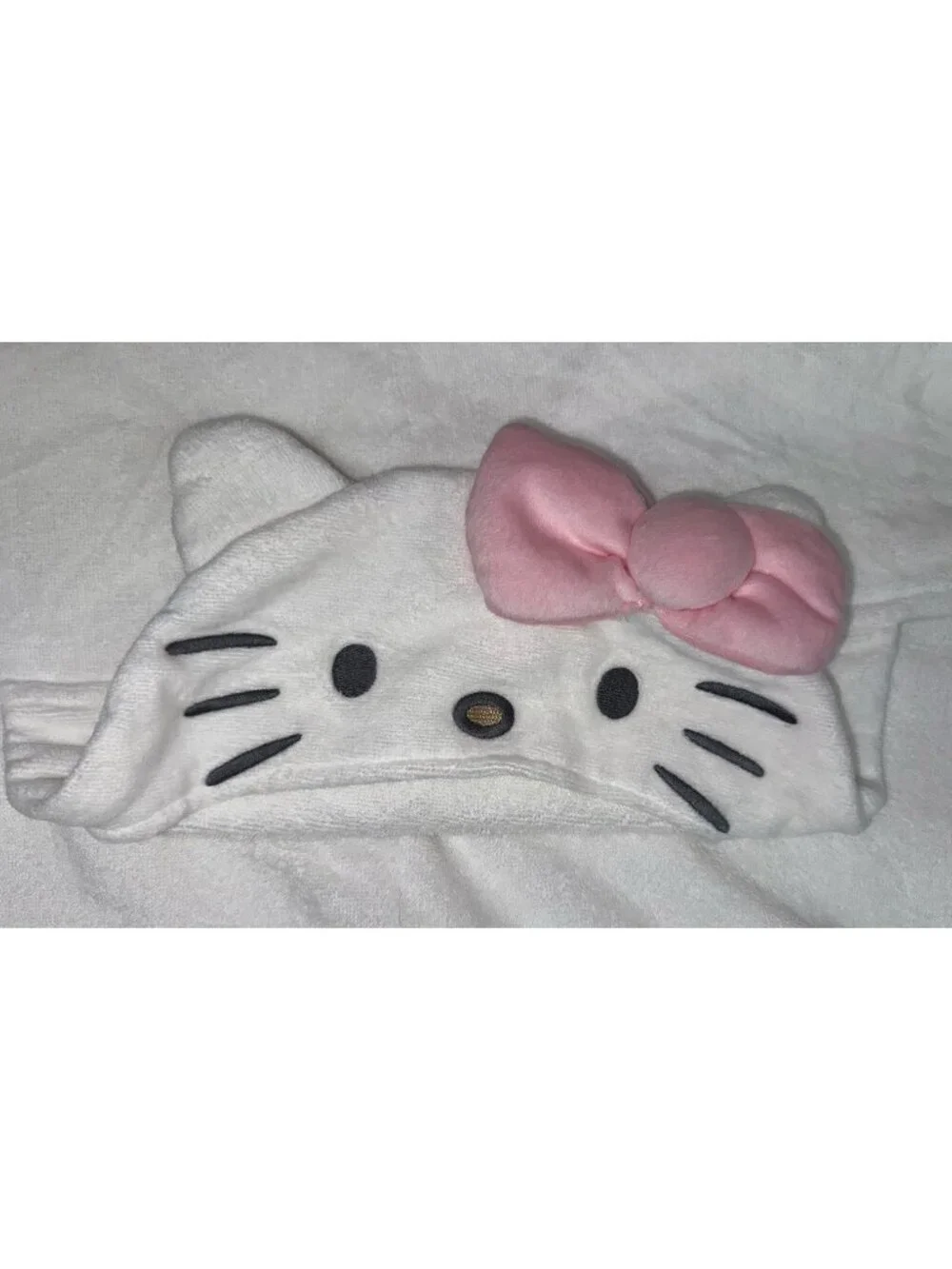 POTTERY BARN KIDS Hello Kitty® Cotton Hooded Towel White Multi 50” x 27”